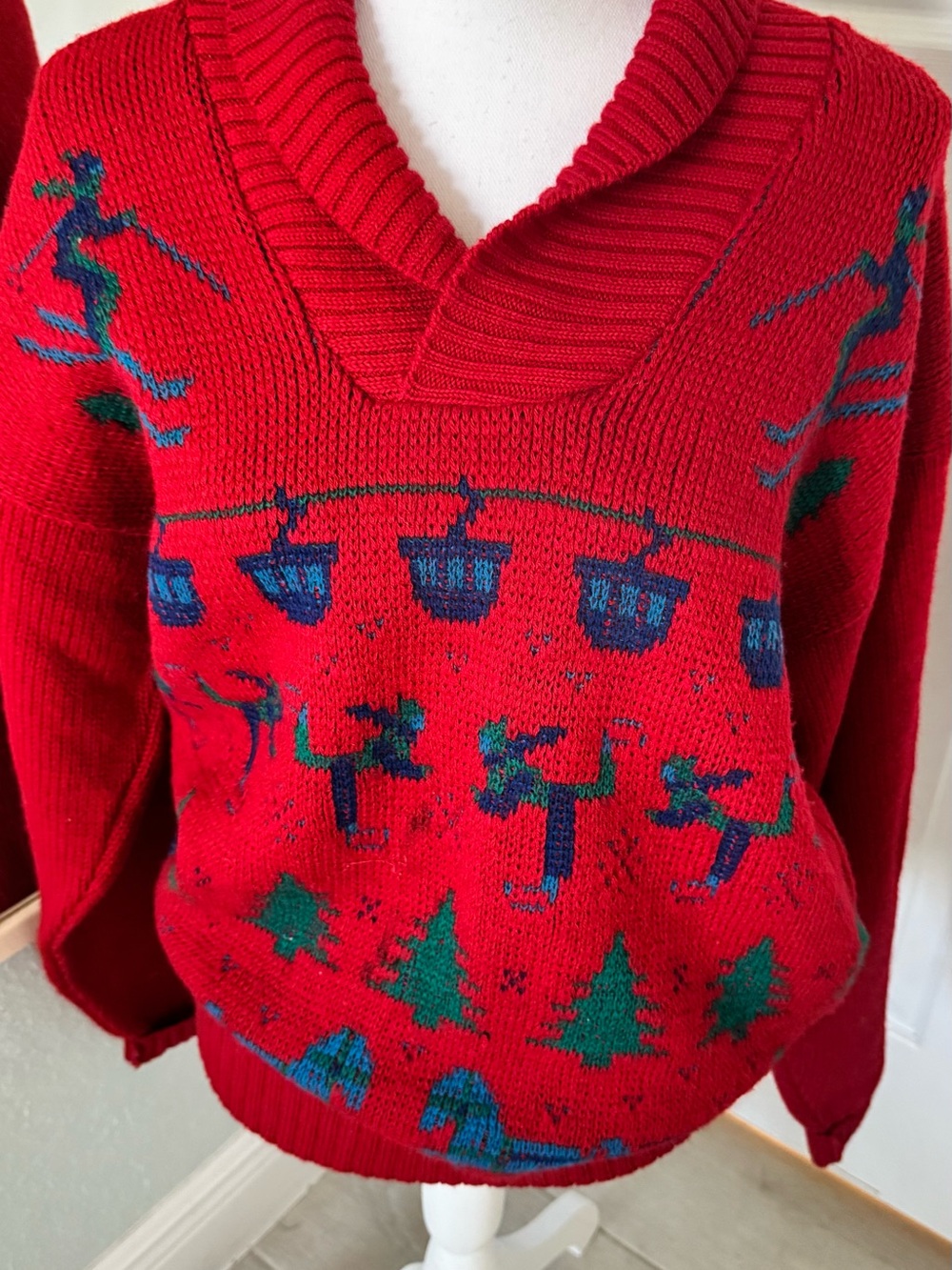 Vintage Crossings 100% Wool Après Ski Sweater Skiers Chairlift USA M